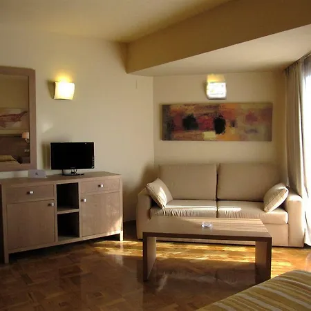 Ms Puerto Marina, Antes Ms Pepita Appartement *
